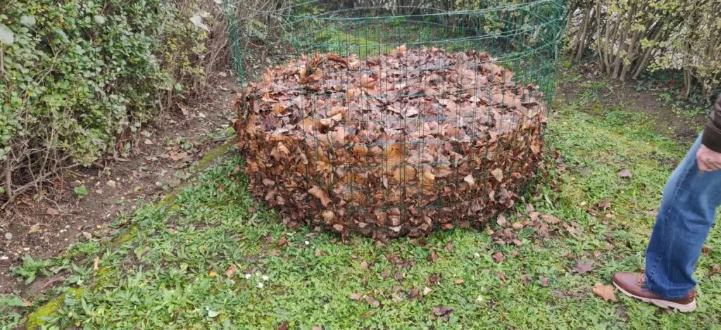 gabion, stockage de mati&egrave;re s&egrave;che